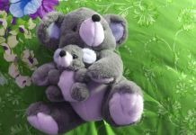 Kinder bezahlen für herumliegende Gegenstände
