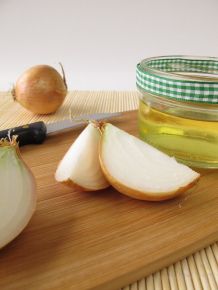 Zwiebelsaft gegen Halsschmerzen