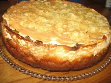 Fruchtige Quark-Rhabarber-Torte mit Mandelbaiser