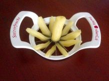 Kartoffelspalten mit Apfelschneider herstellen