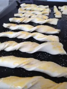 Knabberstangen aus Blätterteig