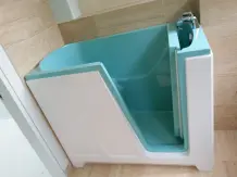 Einsteigen in die Badewanne erleichtern