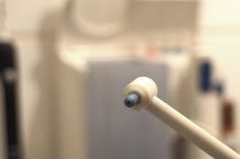 Düsen von Mundduschen reinigen