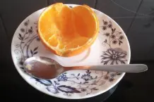 Garnieren mit Götterspeise-Fruchtschnitten