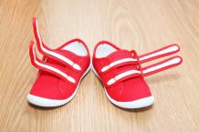 Kindern das Schuhe anziehen erleichtern