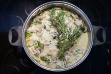Huhn-Gemüse-Topf mit Rosmarin