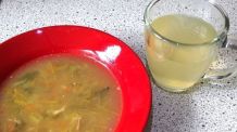 Gegen Erkältung: Hühnersuppe und Lindenblütentee