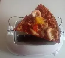 Pizzastück kross aufwärmen