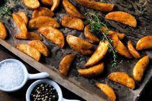Kartoffelspalten mit Quark