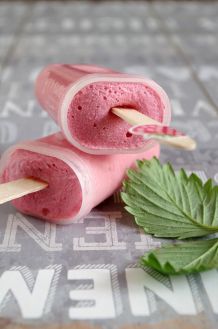 Joghurt-Früchte-Eis