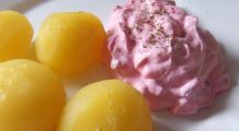 Pellkartoffeln mit Rote-Bete-Quark