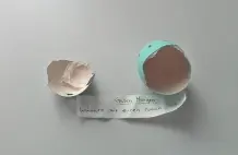 Frühstücksei mit süßer Nachricht