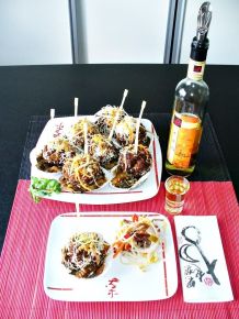 Asiatische Hackbällchen in Glasnudelpanade