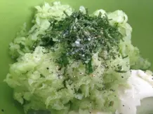 Kalte türkische Gurkensuppe