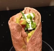 Wraps mit Avocado-Ziegenkäse-Füllung