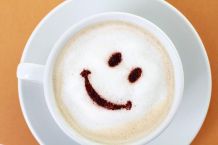 Milchschaum ohne Geräte herstellen