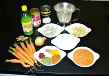 Asiatisch-orientalische Möhren-Ingwer-Linsensuppe