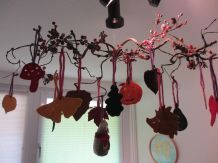 Herbstliches Mobile mit Filzanhängern