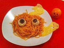 Gruselige Spaghetti zu Halloween