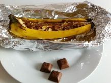 Gebackene Banane mit Schokoladenstückchen