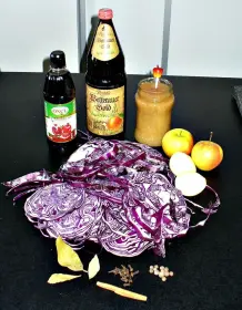 Gewürzrotkohl mit Granatapfelsirup