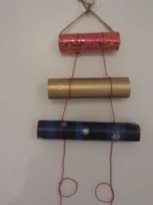 Tannenbaum aus Papierrollen