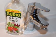 Säurehaltige Entkalker und Armaturen
