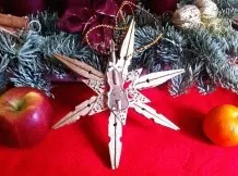 Weihnachtsdeko: Stern aus alten Wäscheklammern