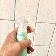 Dusche mit Schimmelflecken sauber bekommen