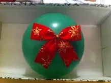 Geschenk verpacken: Geschenk im Luftballon