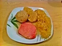 Kasseler in Sauerkraut und Gwichste Knödel (Mehlknödel)
