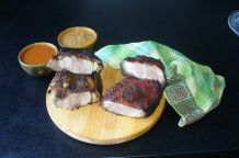 Schulterbraten auf zweierlei Art im Bratschlauch
