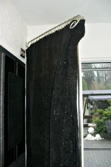 Undichte Haustüren vor Zugluft schützen