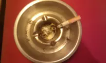 Aschenbecher Tipp - Zigarette kann nicht herunterfallen