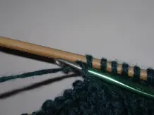 Sneakerssocken stricken: mit der Ferse beginnen