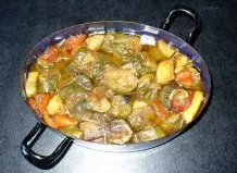 Putenschenkel mit Gemüse und Kartoffeln aus dem Backofen