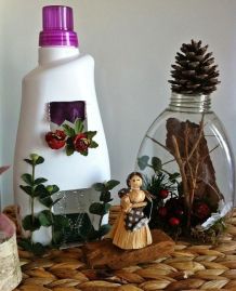 Spielhäuser aus leeren Flaschen und Behältern basteln
