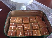 Blondies: Mega leckerer Kuchen mit weißer Schokolade