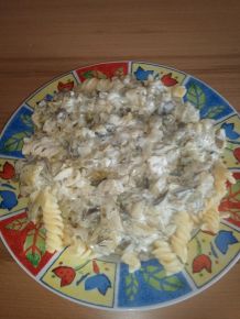 Nudeln mit Gewürzgurkensoße