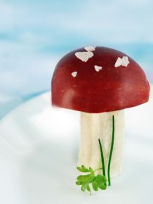 Pilz aus Banane und Apfel