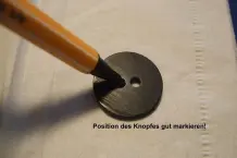 Knopf annähen in der halben Zeit