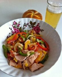 Bunter Wurstsalat nach bayrischer Art