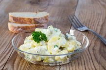 Kartoffelsalat mit selbst gemachter Mayonnaise