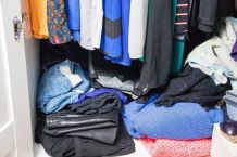 Tipps für mehr Platz im Kleiderschrank