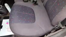 Autositze mit Rasierschaum reinigen