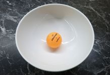 Zerdrückten / eingedellten Tischtennisball wieder rund machen
