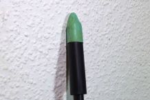 Besen oder Schrubber fallen nicht mehr um