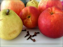 Fruchtfliegen mit Gewürznelken fernhalten