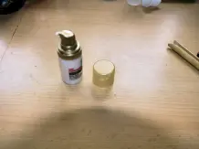 Kosmetikspender mit Creme auffüllen und wiederverwenden