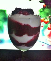 Beeren Fool Dessert